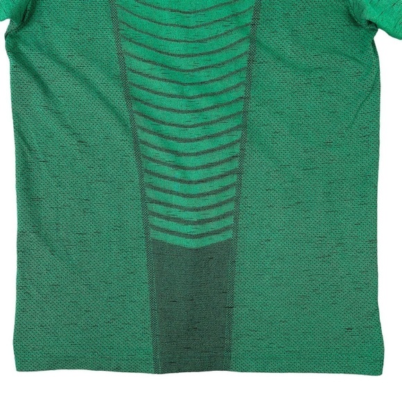Under Armour Tee Mens Medium Bright Green Seamless Wave Contoured Fitted T Shirt - Picture 8 of 10